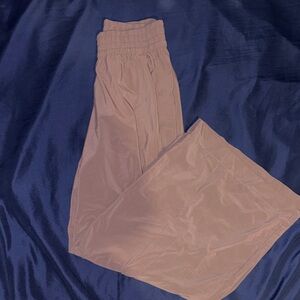 Woman’s Elastic Waist Brown Pants